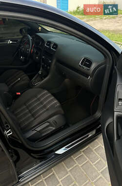 Хетчбек Volkswagen Golf GTI 2013 в 