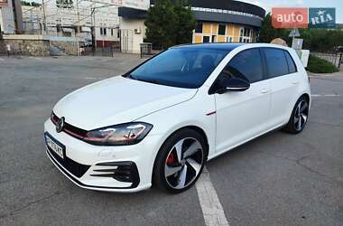 Хетчбек Volkswagen Golf GTI 2019 в 