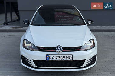 Хэтчбек Volkswagen Golf GTI 2014 в 