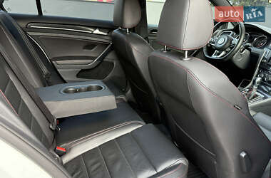 Хэтчбек Volkswagen Golf GTI 2014 в 