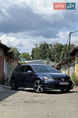 Хэтчбек Volkswagen Golf GTI 2015 в Киеве