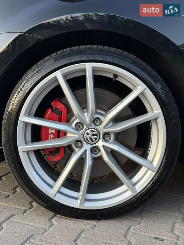 Хетчбек Volkswagen Golf GTI 2016 в Києві