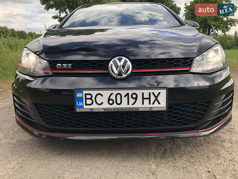 Хетчбек Volkswagen Golf GTI 2016 в Львові