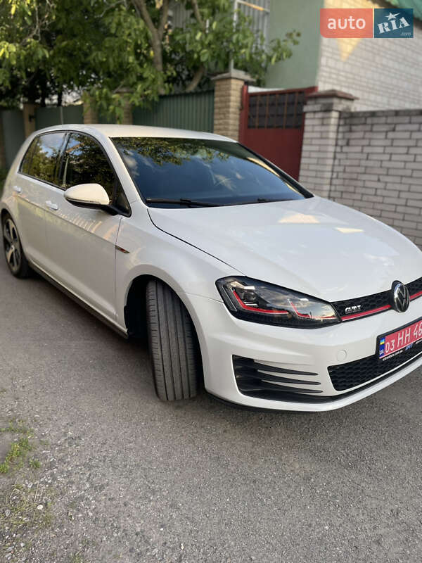 Хетчбек Volkswagen Golf GTI 2017 в Києві