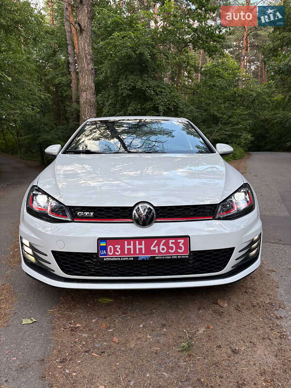 Хетчбек Volkswagen Golf GTI 2017 в Києві
