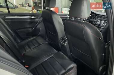 Хетчбек Volkswagen Golf GTI 2015 в 
