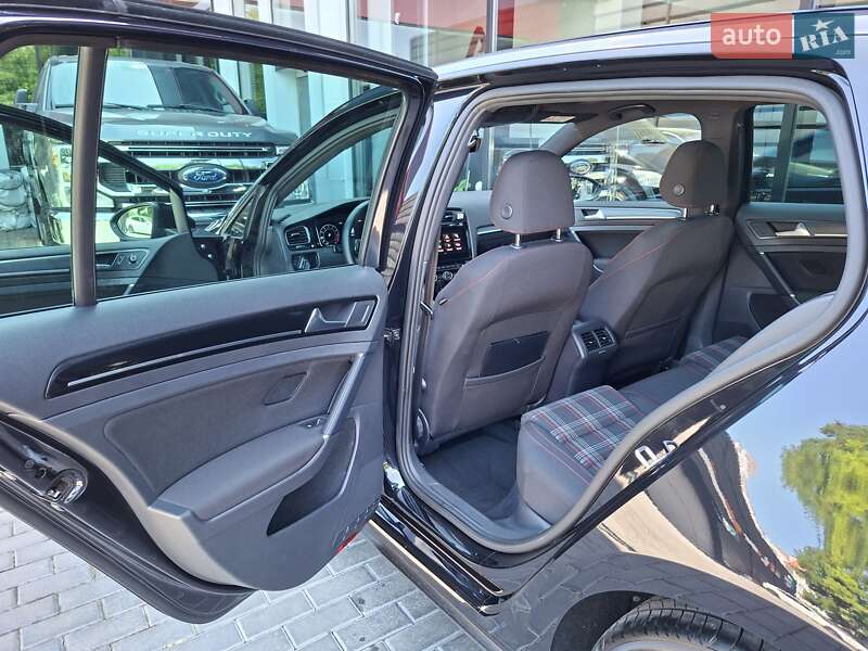 Хэтчбек Volkswagen Golf GTI 2017 в Одессе
