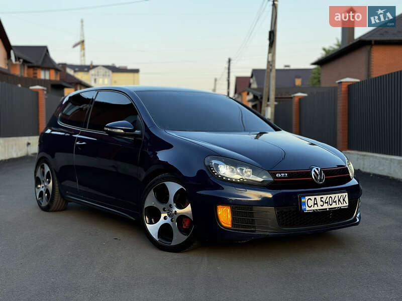 Volkswagen Golf GTI 2011