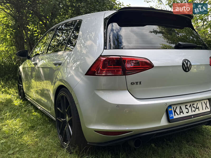 Хетчбек Volkswagen Golf GTI 2017 в Києві
