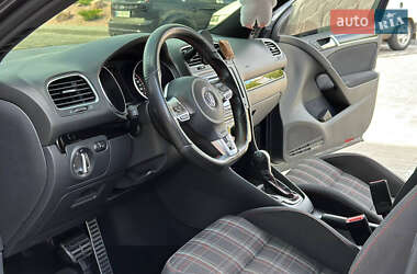 Хетчбек Volkswagen Golf GTI 2013 в 