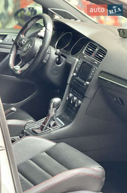Хэтчбек Volkswagen Golf GTI 2014 в 