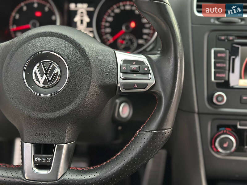 Хэтчбек Volkswagen Golf GTI 2011 в Днепре