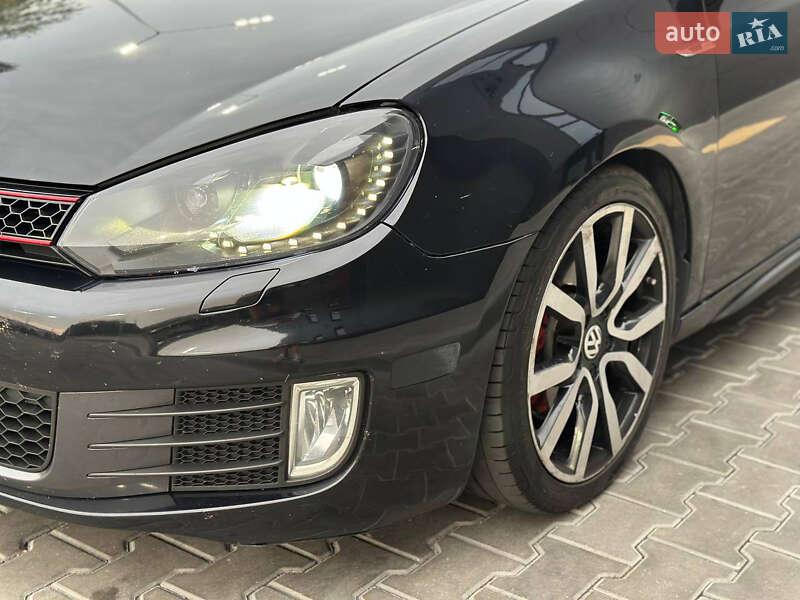 Хэтчбек Volkswagen Golf GTI 2011 в Днепре