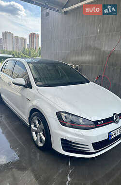 Хэтчбек Volkswagen Golf GTI 2014 в Киеве
