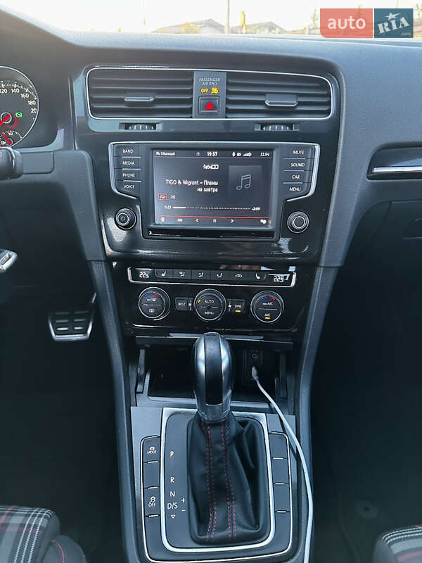 Хэтчбек Volkswagen Golf GTI 2016 в Харькове