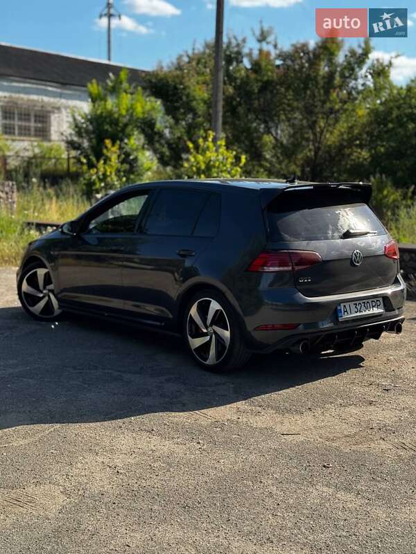 Хэтчбек Volkswagen Golf GTI 2017 в Богуславе