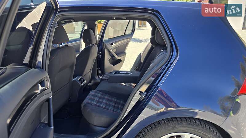 Хэтчбек Volkswagen Golf GTI 2017 в Киеве фото 30 Хэтчбек Volkswagen Golf GTI 2017 в Киеве