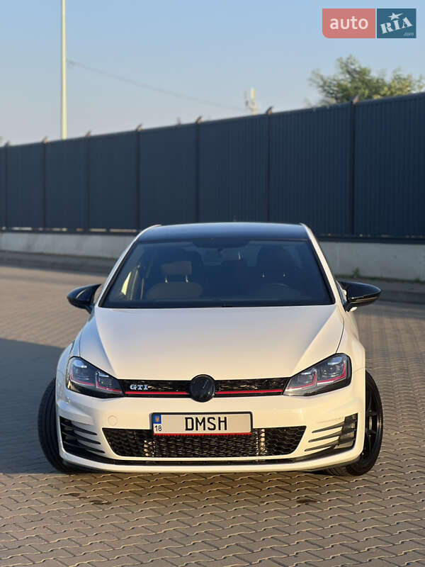 Volkswagen Golf GTI 2017