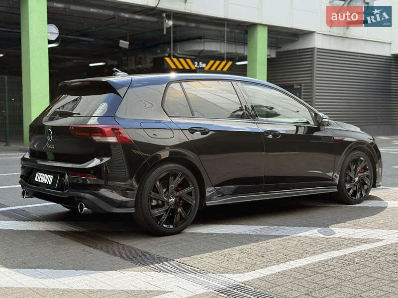 Хэтчбек Volkswagen Golf GTI 2021 в Киеве