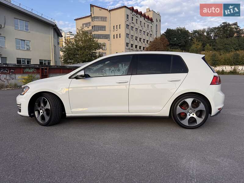 Хетчбек Volkswagen Golf GTI 2015 в Києві