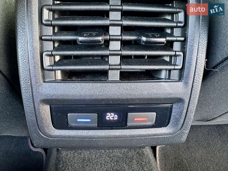 Хэтчбек Volkswagen Golf GTI 2021 в Киеве