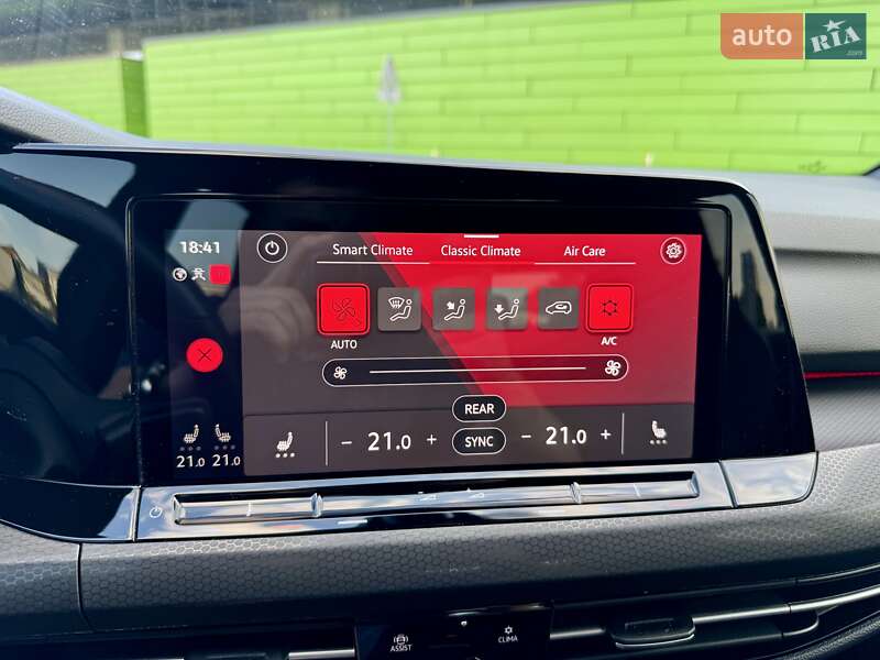 Хэтчбек Volkswagen Golf GTI 2021 в Киеве
