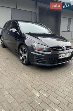 Хэтчбек Volkswagen Golf GTI 2014 в Киеве