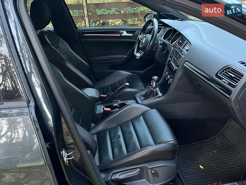 Хэтчбек Volkswagen Golf GTI 2016 в Киеве фото 29 Хэтчбек Volkswagen Golf GTI 2016 в Киеве