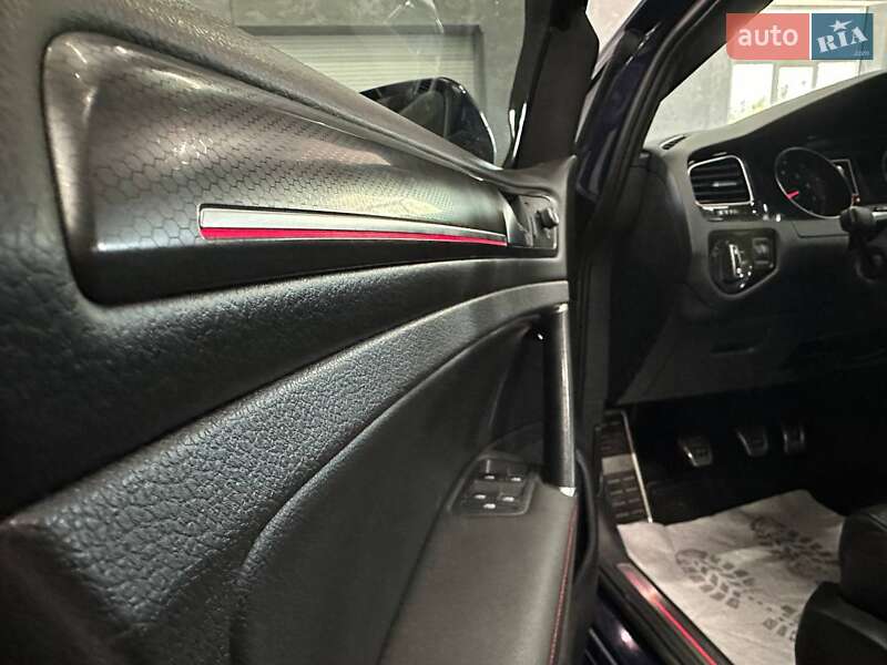 Хэтчбек Volkswagen Golf GTI 2018 в Каменском
