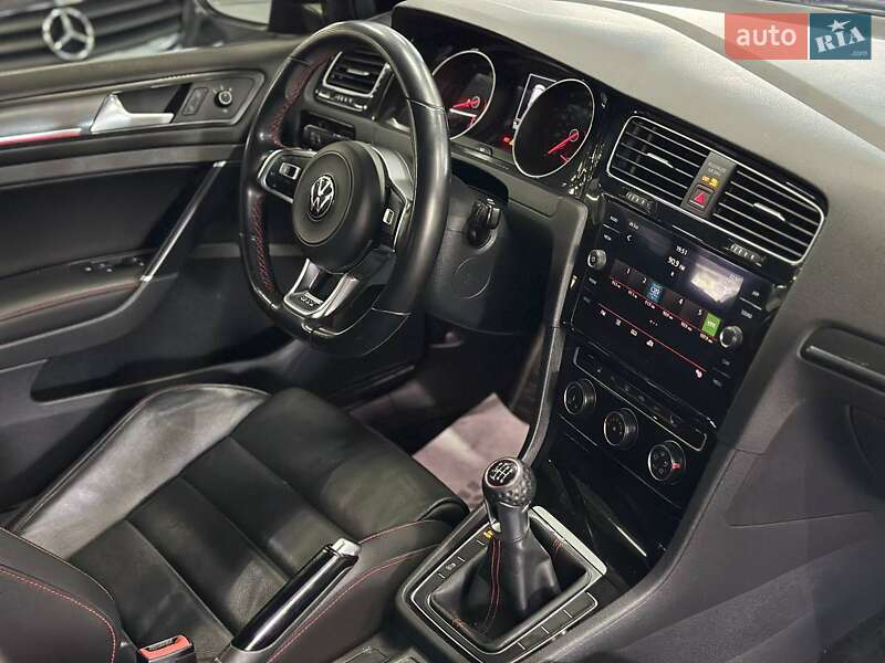 Хэтчбек Volkswagen Golf GTI 2018 в Каменском