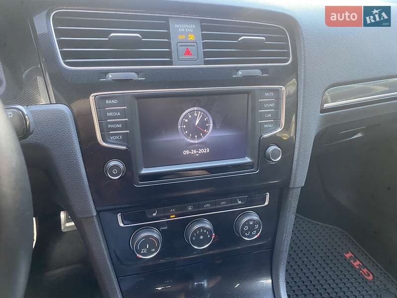 Хэтчбек Volkswagen Golf GTI 2016 в Киеве фото 25 Хэтчбек Volkswagen Golf GTI 2016 в Киеве