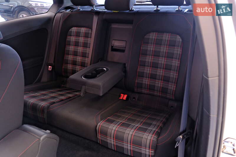 Хэтчбек Volkswagen Golf GTI 2016 в Одессе фото 33 Хэтчбек Volkswagen Golf GTI 2016 в Одессе
