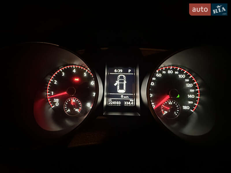 Хэтчбек Volkswagen Golf GTI 2012 в Черновцах