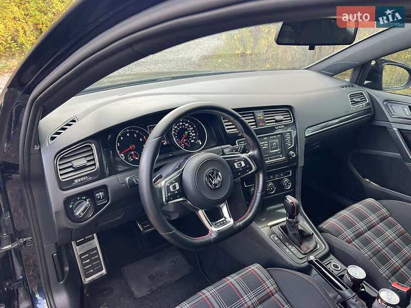 Хэтчбек Volkswagen Golf GTI 2017 в Виннице