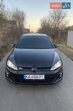 Хэтчбек Volkswagen Golf GTI 2016 в Киеве