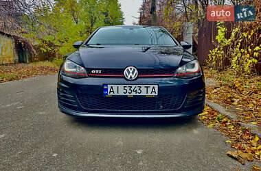 Хэтчбек Volkswagen Golf GTI 2016 в Киеве