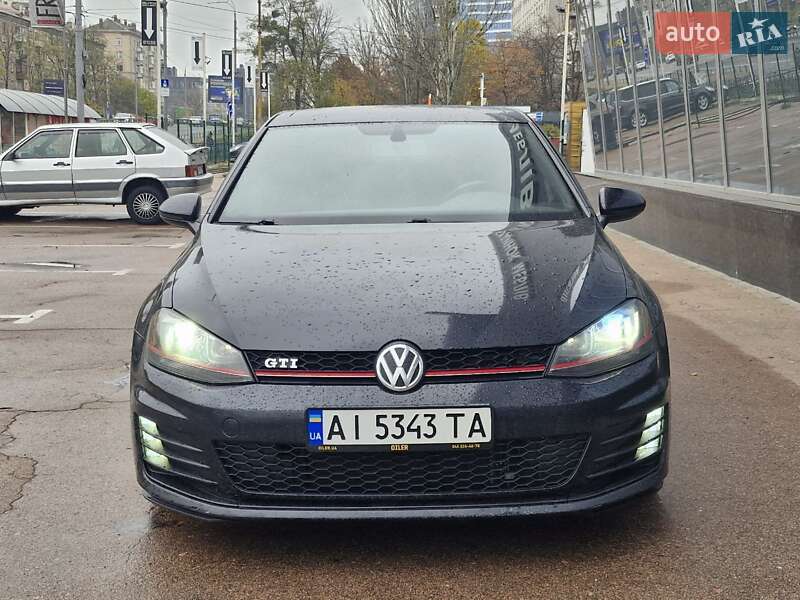 Хэтчбек Volkswagen Golf GTI 2016 в Киеве фото 3 Хэтчбек Volkswagen Golf GTI 2016 в Киеве