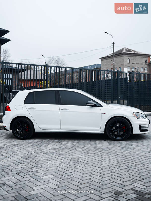 Хэтчбек Volkswagen Golf GTI 2016 в Кривом Роге фото 5 Хэтчбек Volkswagen Golf GTI 2016 в Кривом Роге
