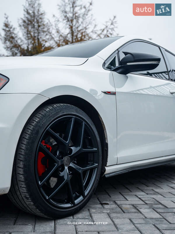 Хэтчбек Volkswagen Golf GTI 2016 в Кривом Роге фото 10 Хэтчбек Volkswagen Golf GTI 2016 в Кривом Роге