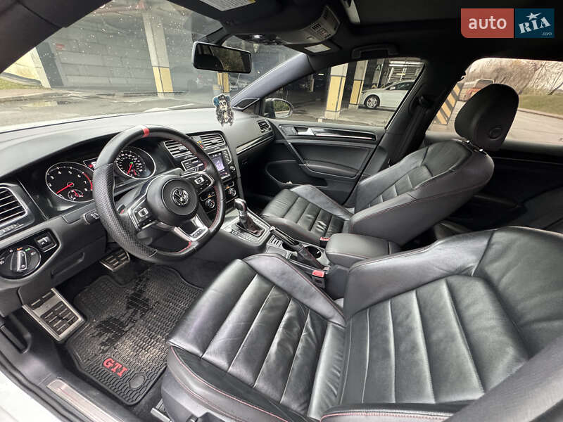 Хетчбек Volkswagen Golf GTI 2014 в Києві