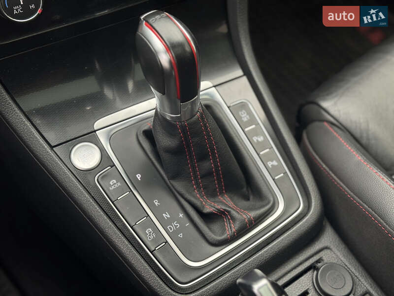 Хетчбек Volkswagen Golf GTI 2014 в Києві