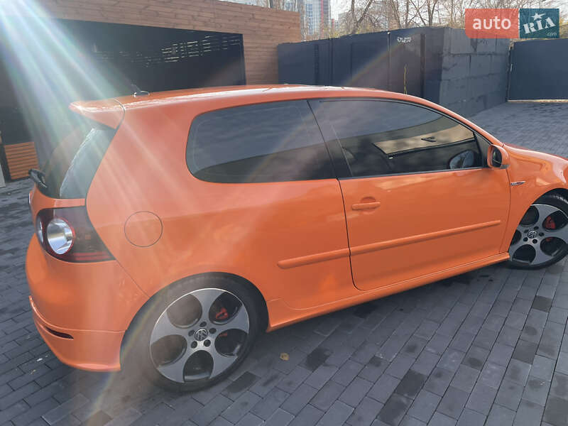 Хэтчбек Volkswagen Golf GTI 2007 в Киеве
