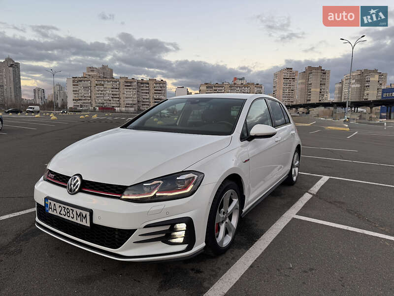 Volkswagen Golf GTI 2019