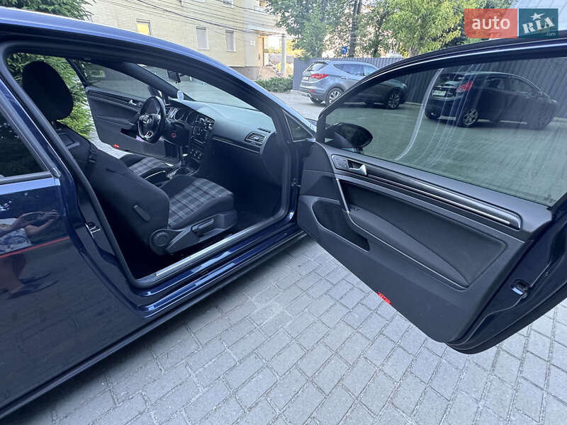 Хэтчбек Volkswagen Golf GTI 2016 в Днепре фото 24 Хэтчбек Volkswagen Golf GTI 2016 в Днепре