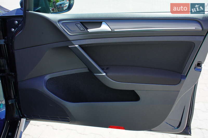 Хэтчбек Volkswagen Golf GTI 2018 в Житомире