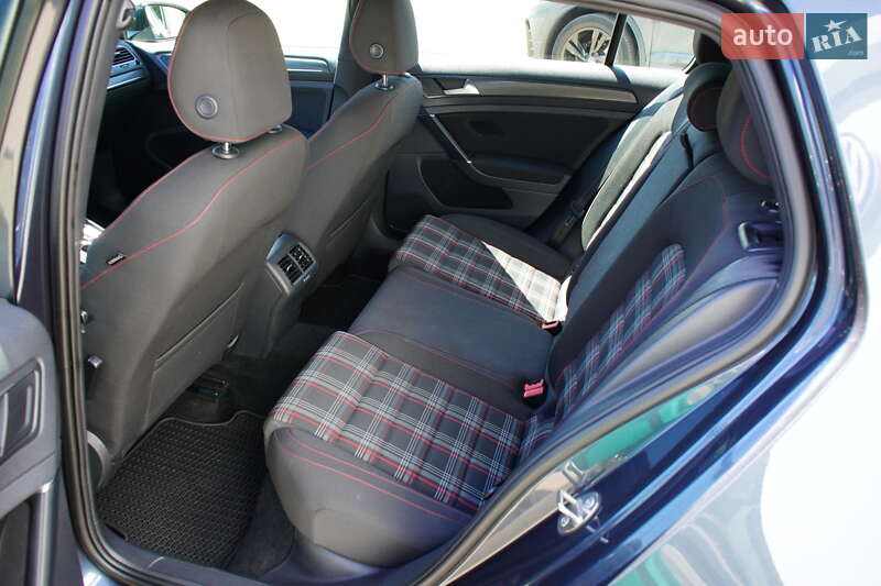 Хэтчбек Volkswagen Golf GTI 2018 в Житомире
