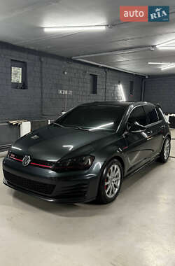Хетчбек Volkswagen Golf GTI 2016 в Києві