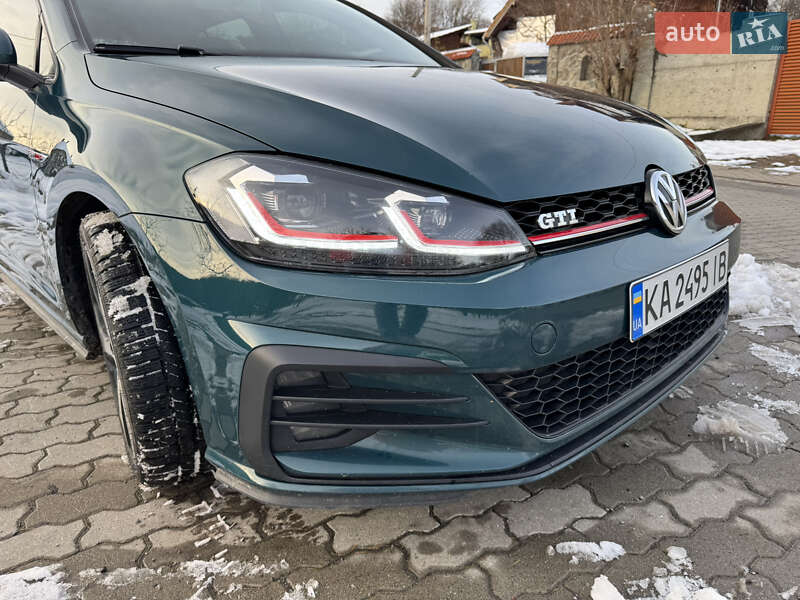 Хэтчбек Volkswagen Golf GTI 2018 в Львове