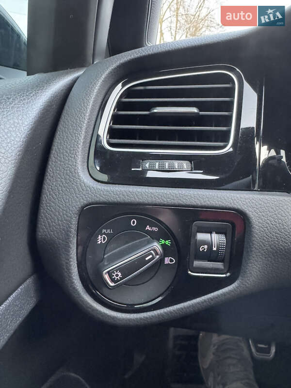 Хэтчбек Volkswagen Golf GTI 2018 в Львове