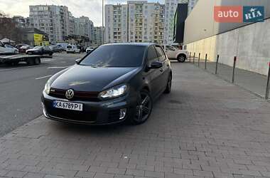 Хэтчбек Volkswagen Golf GTI 2010 в Киеве